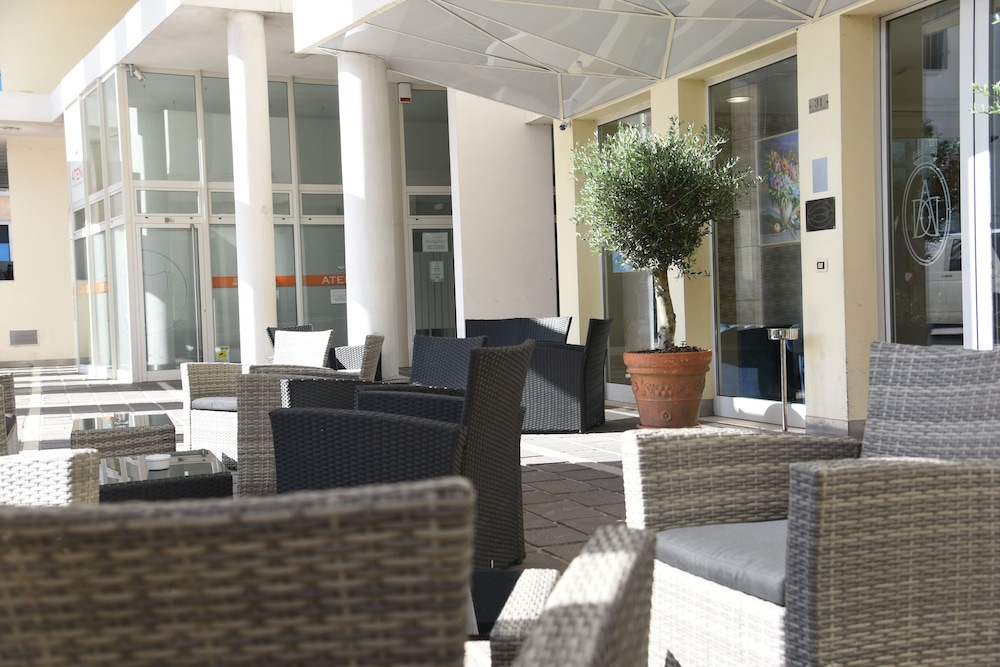 

Napoli - Preganziol - HOTEL DUCA D'AOSTA