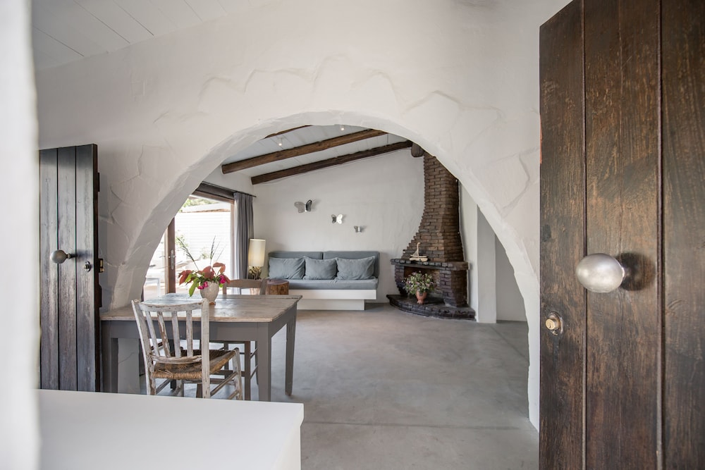 

Roma - Kántanos - Monastery Estate Guesthouse