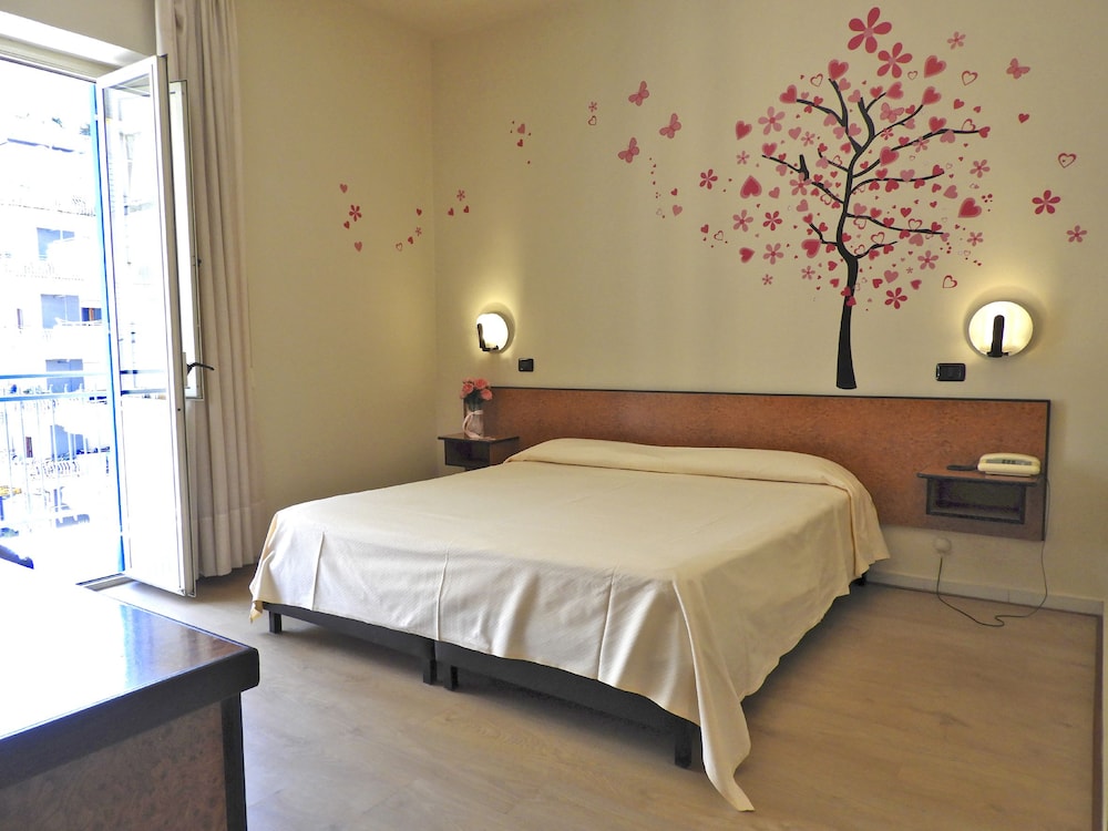 

Catania - Rossano Calabro - Hotel Scigliano
