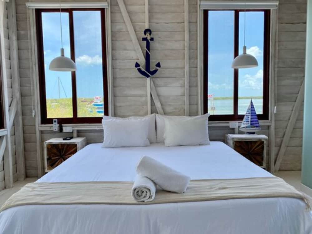 

Catania - Isla Holbox - Marina Sunrise