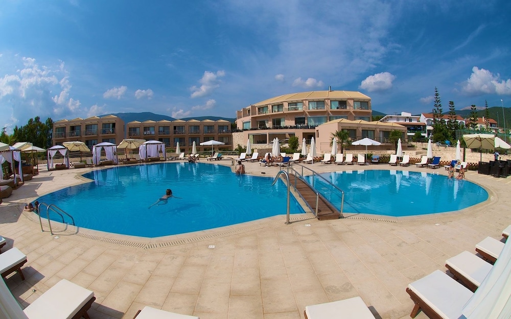 

Roma - Agia Efimia - Ionian Emerald Resort