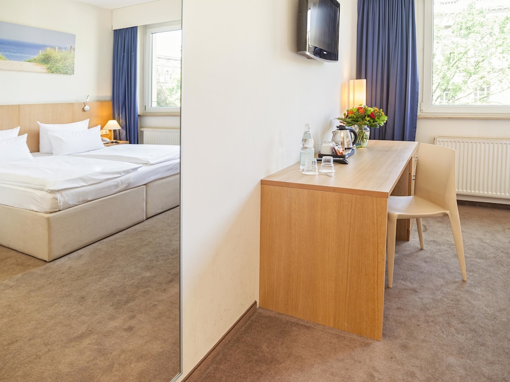 

Napoli - Berlino - Hotel Berlin Mitte by Campanile