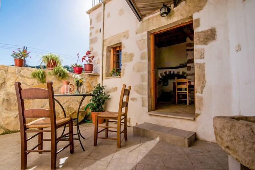 

Milano - Creta Ovest - Chania, Grecia - Vafes Traditional Stone Houses