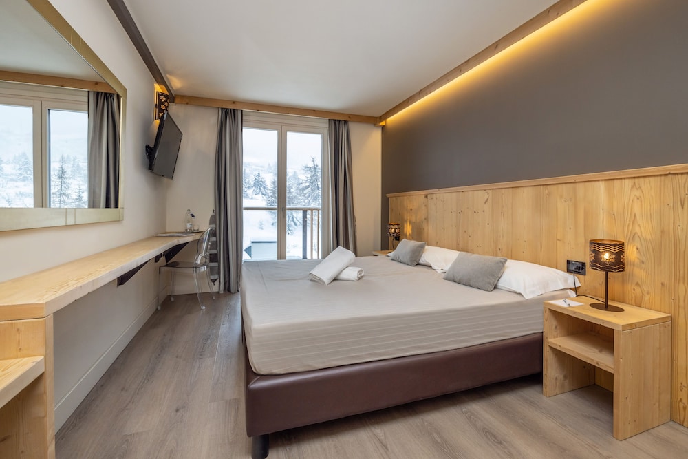 

Roma - Passo del Tonale - Hotel Piandineve
