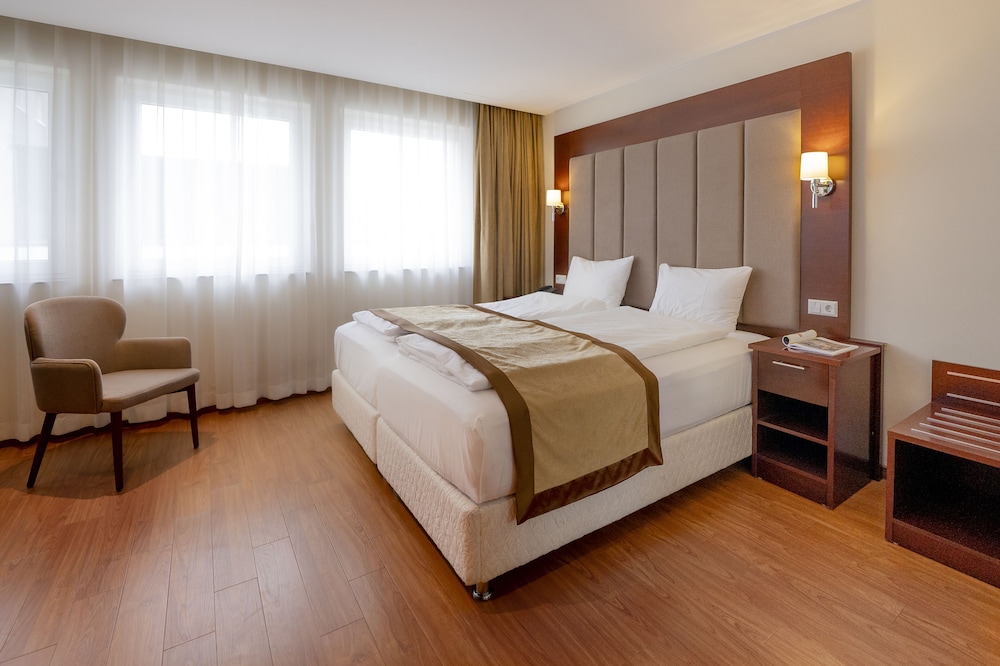 

Milano - Colonia - Palast Hotel