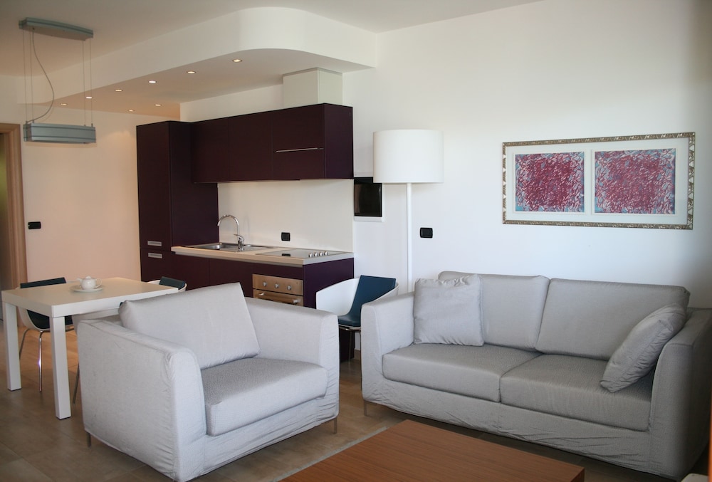 

Bologna - Acireale - Catania Hills Residence
