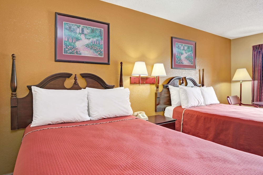 

Milano - Riverdale - Travelodge By Wyndham Forest Park Atlanta South