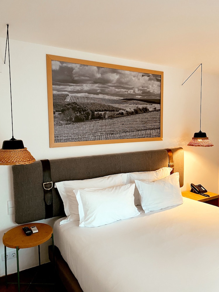 

Milano - Évora - The Lince Ecorkhotel Évora