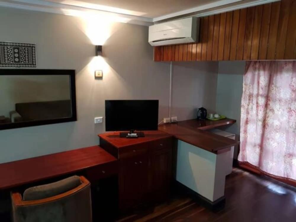 

Roma - Lami - Southern Cross Hotel Fiji
