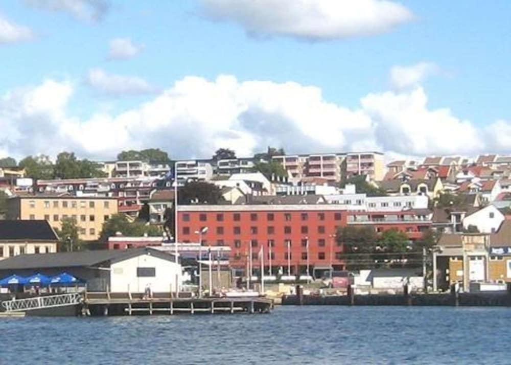 

Roma - Larvik - Quality Hotel Grand Larvik