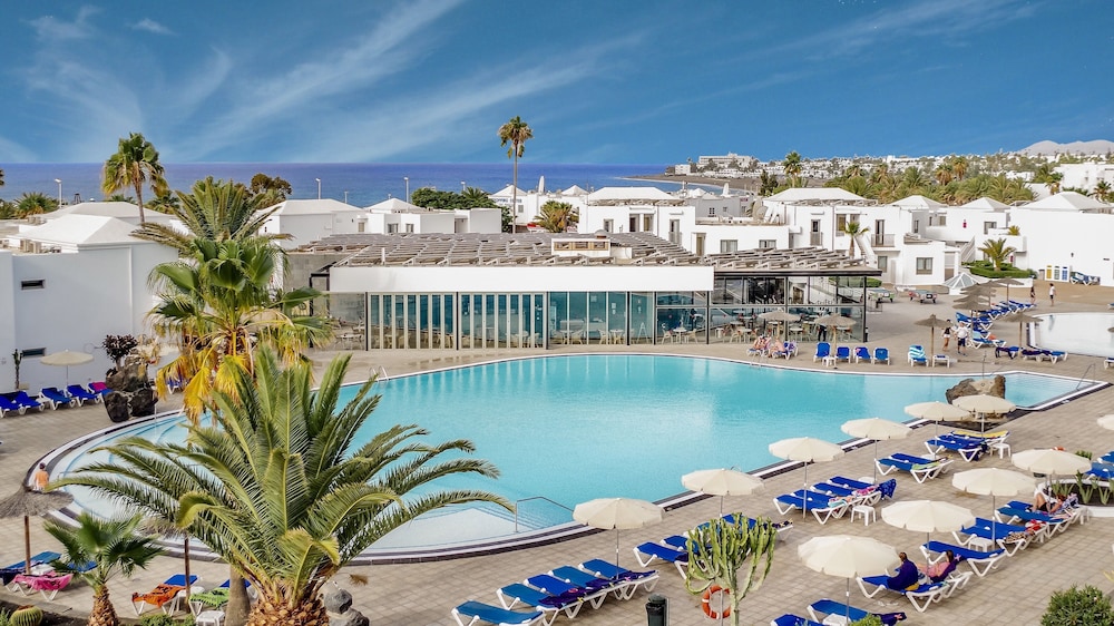 

Torino - Playa Honda (Lanzarote) - Hotel Floresta