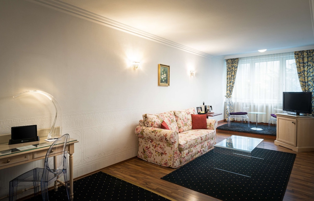 

Bologna - Klosterneuburg - Arthotel ANA Gala