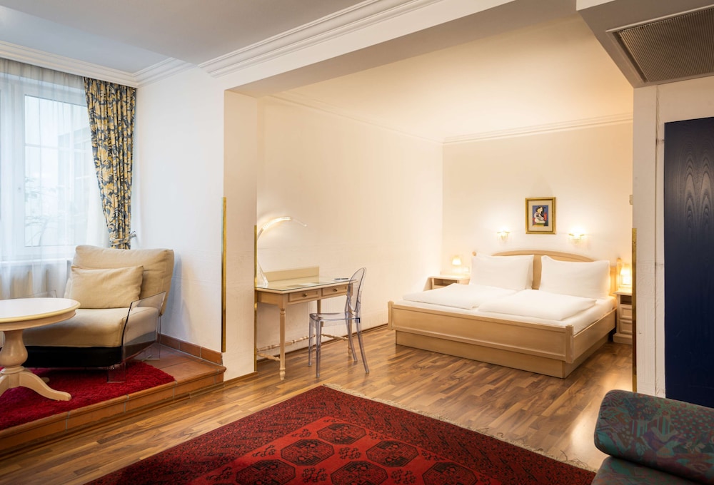 

Bari - Klosterneuburg - Arthotel ANA Gala