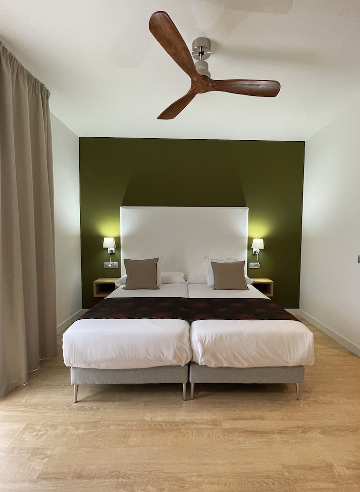 

Milano - Rincón de la Victoria - Añoreta Suites
