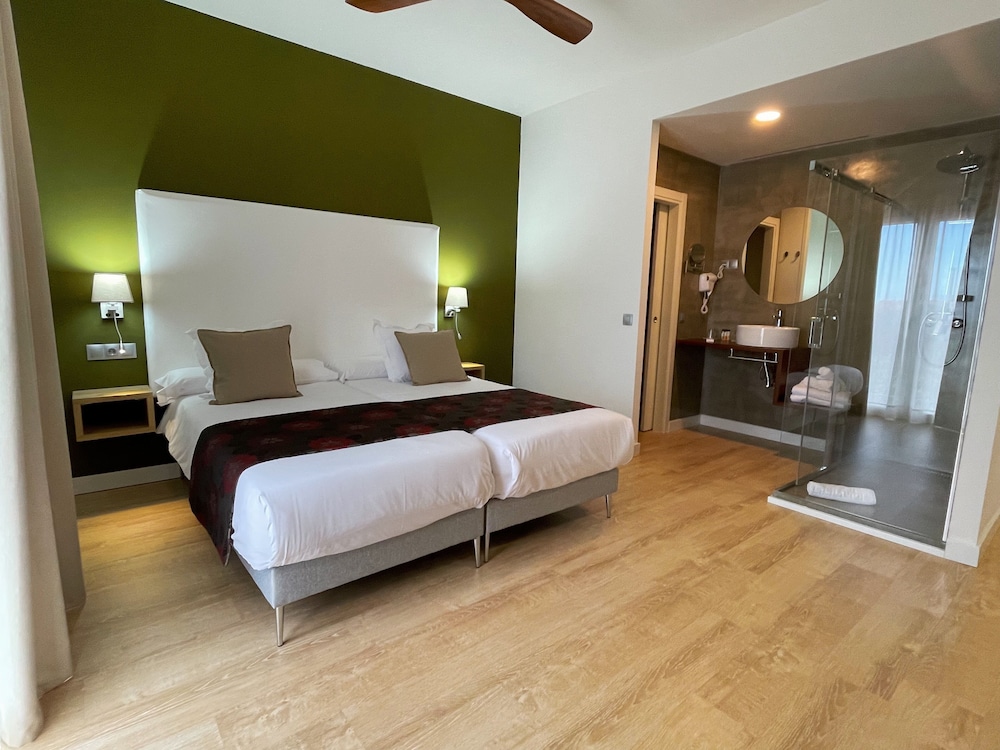 

Roma - Chilches (Málaga) - Añoreta Suites