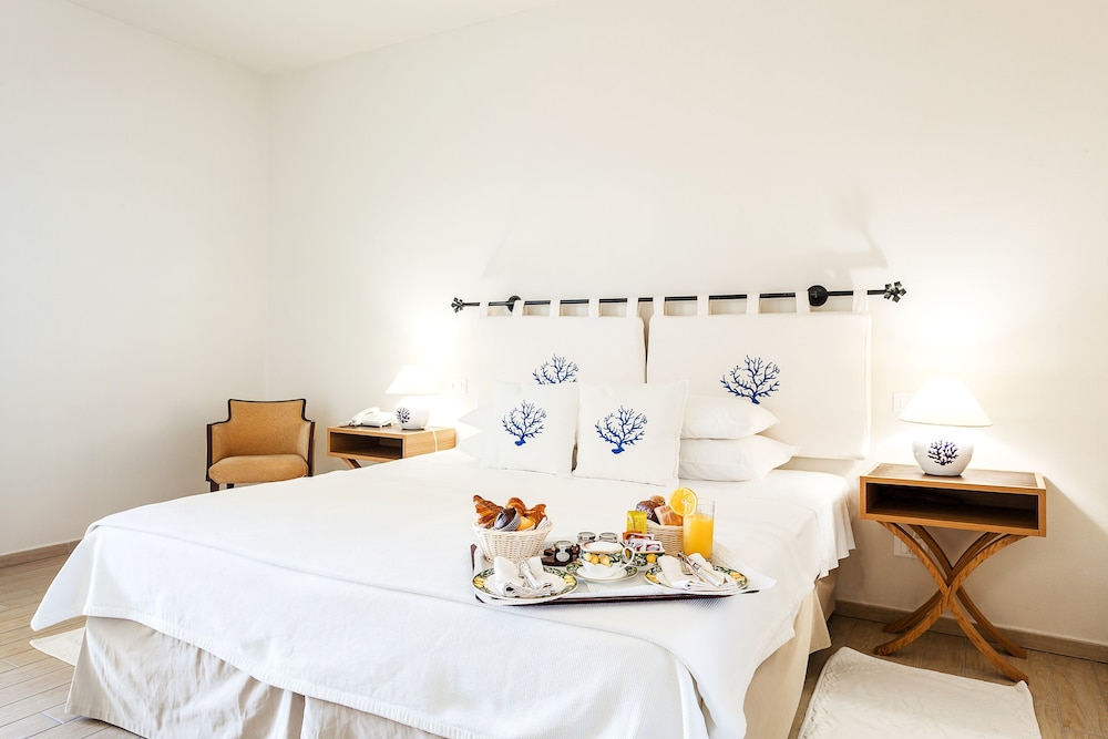 

Milano - Golfo Marinella - Hotel Villa Margherita