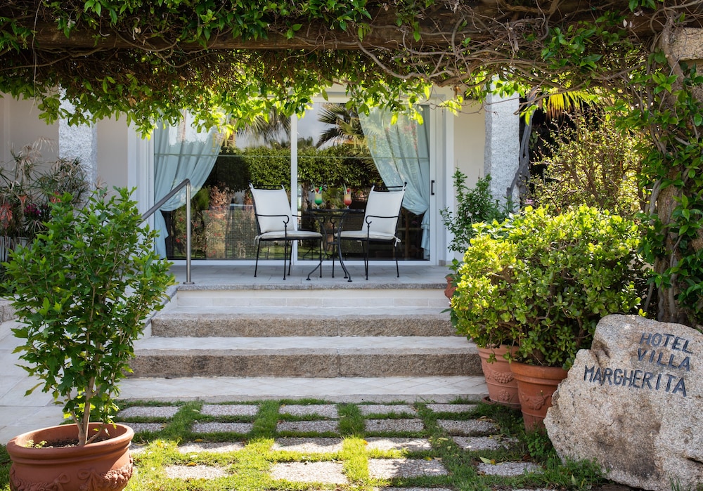 

Napoli - Golfo Aranci - Hotel Villa Margherita