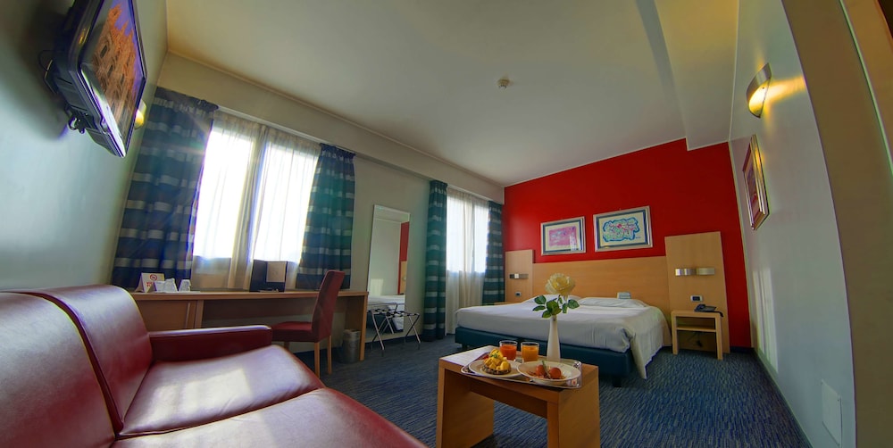 

Alghero - Monza - Hotel Sporting Cologno