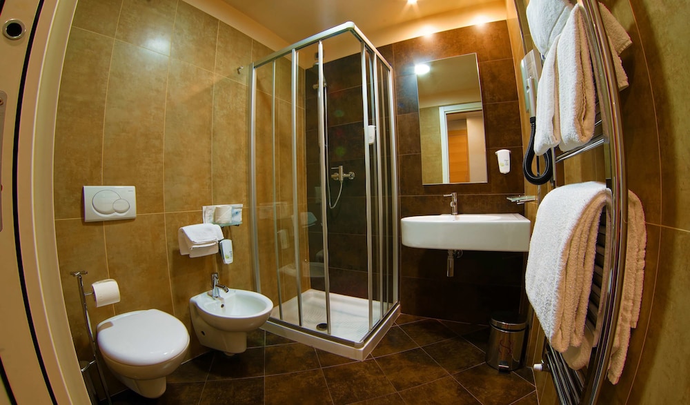 

Brindisi - Monza - Hotel Sporting Cologno