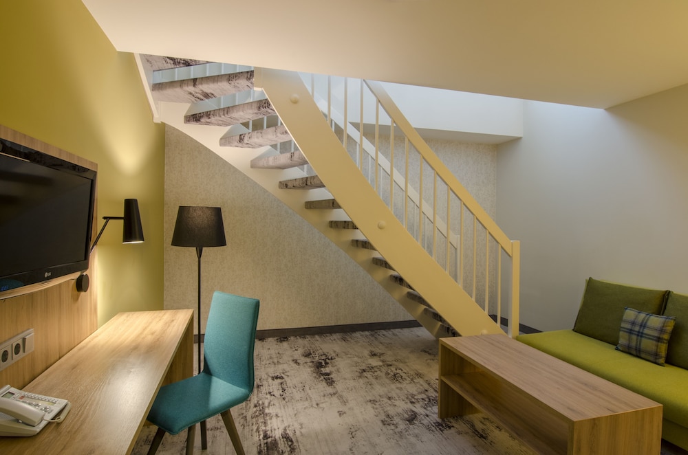

Catania - Monaco di Baviera - Holiday Inn Munich - Unterhaching