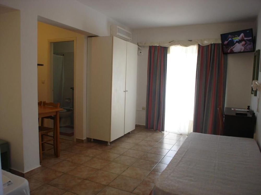 

Milano - Agios Fokas - Andromeda Hotel Apartments
