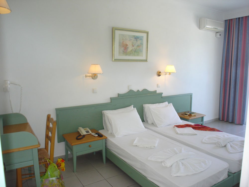 

Milano - Agios Fokas - Andromeda Hotel Apartments