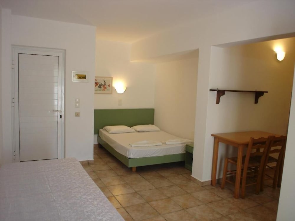 

Milano - Agios Fokas - Andromeda Hotel Apartments