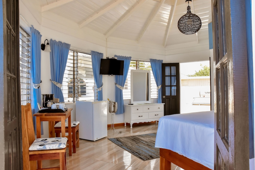 

Verona - Treasure Beach - Beyond Sunset Resort & Villas