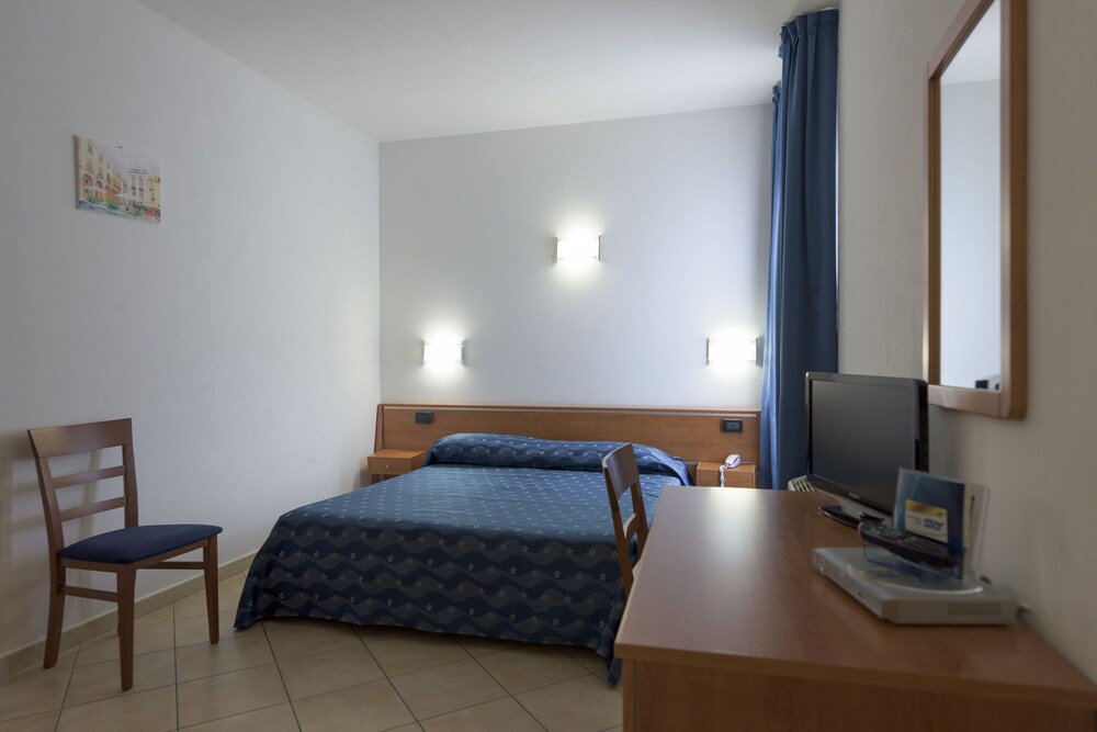 

Roma - Bosa - Resort Isola Rossa