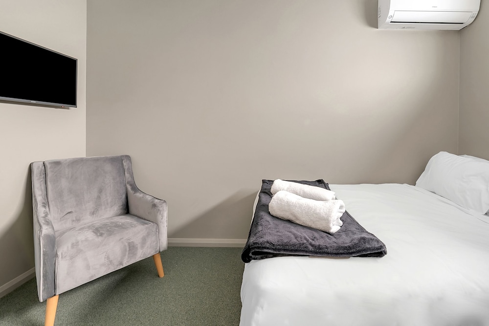 

Verona - Sydney - Illinois Hotel