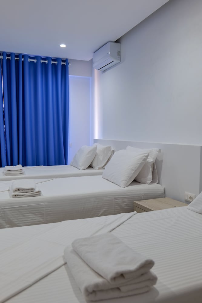 

Napoli - Sarandë - Sea View Hotel