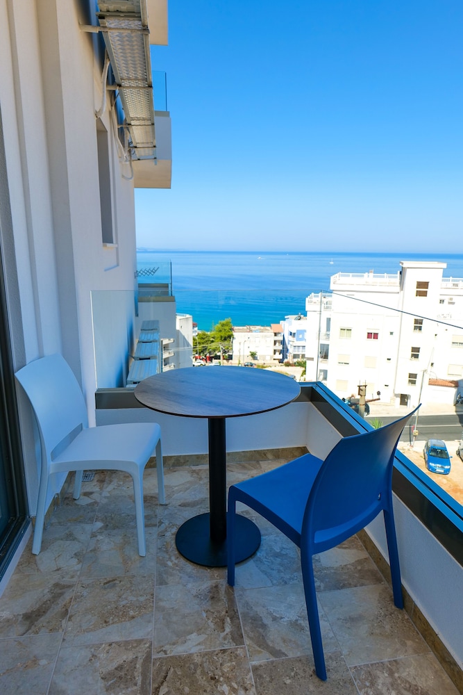 

Torino - Sarandë - Sea View Hotel