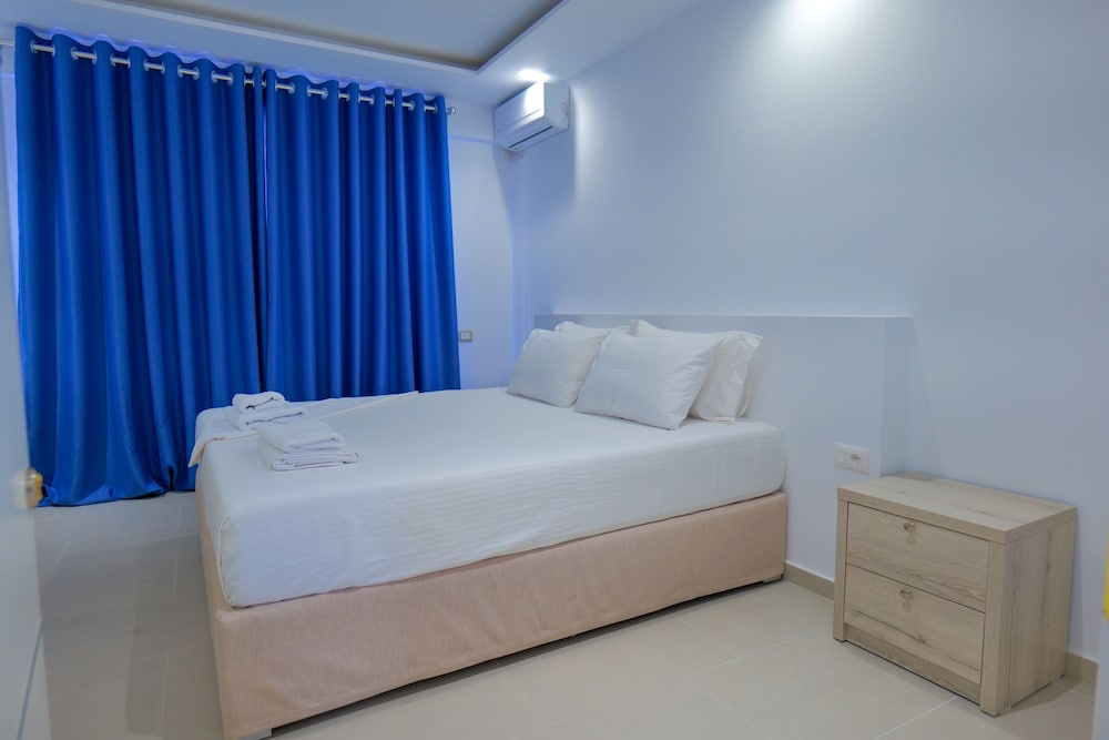 

Catania - Riviera Albanese - Sea View Hotel