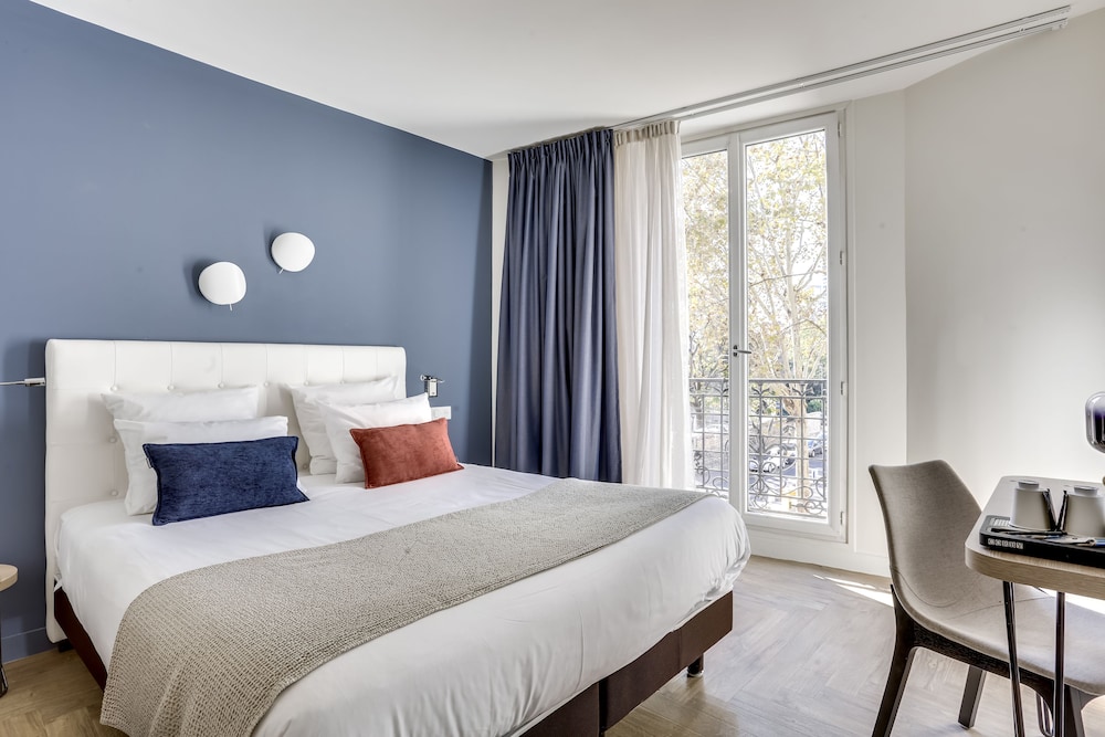 

Roma - Colombes - Hotel Courseine