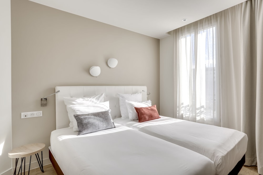 

Bologna - Colombes - Hotel Courseine