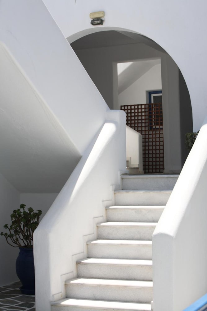 

Venezia - Drios - Paros Inn