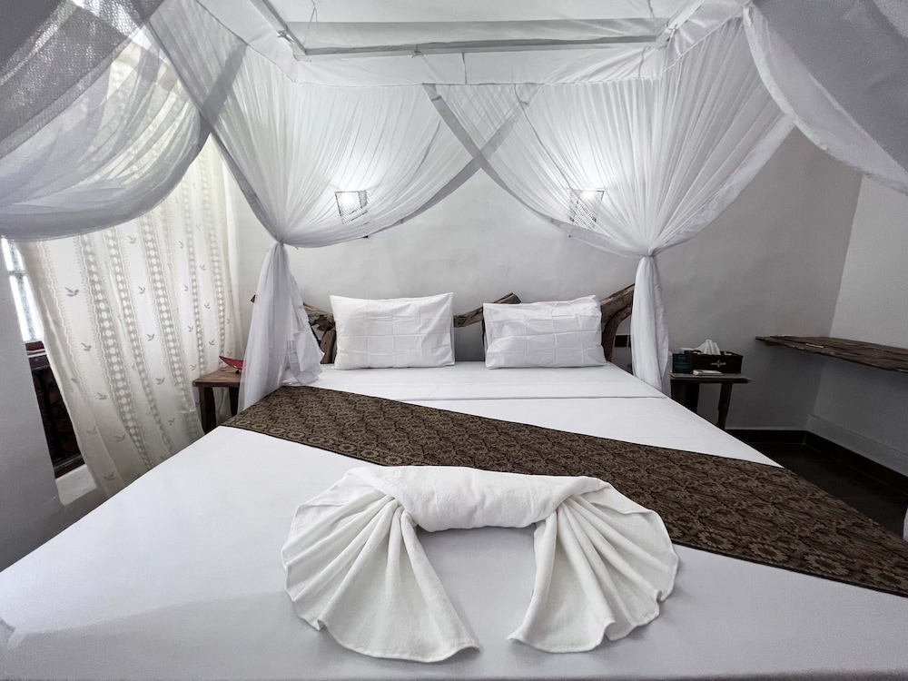 

Brindisi - Zanzibar Town - Zanzi House