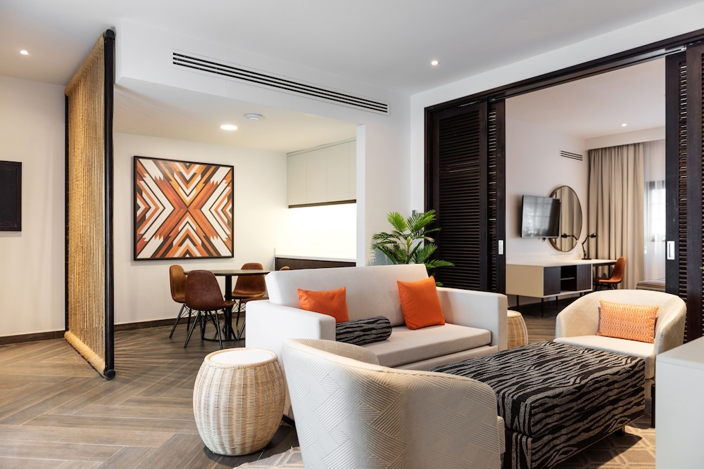 

Milano - Al Shahamah - Emirates Park Resort
