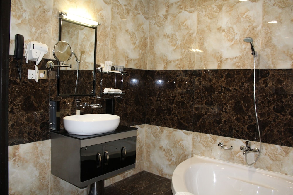 

Bologna - Al Shahamah - Emirates Park Resort
