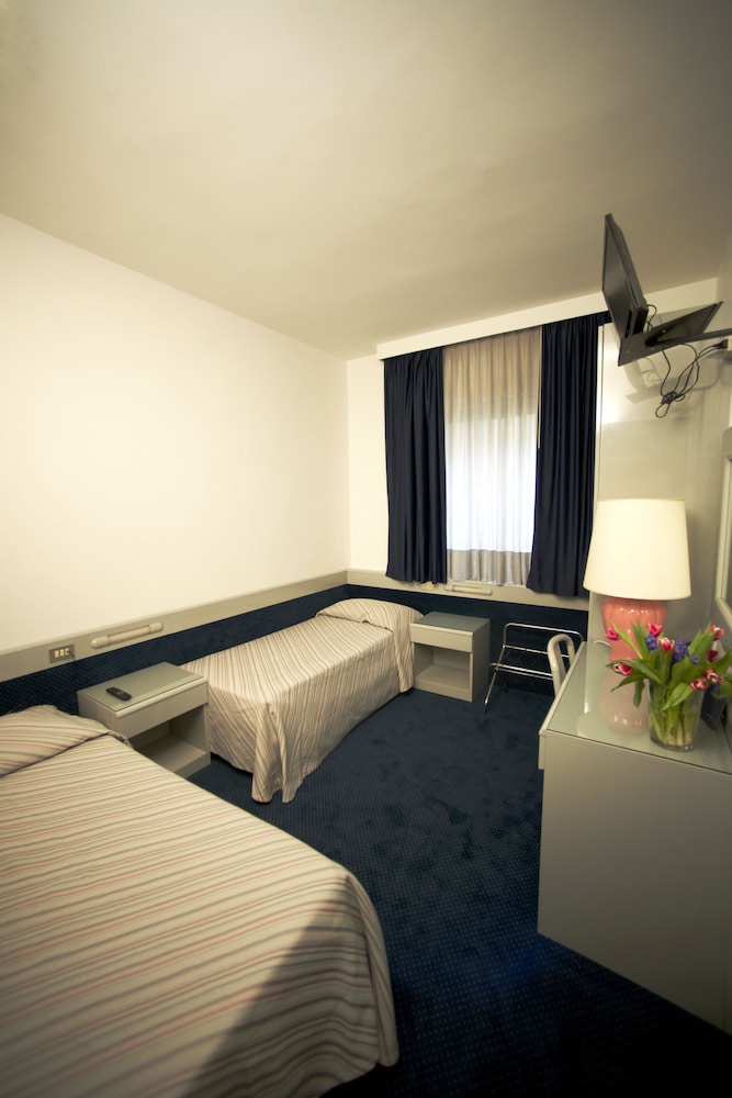 

Bari - Mestre - Club Hotel