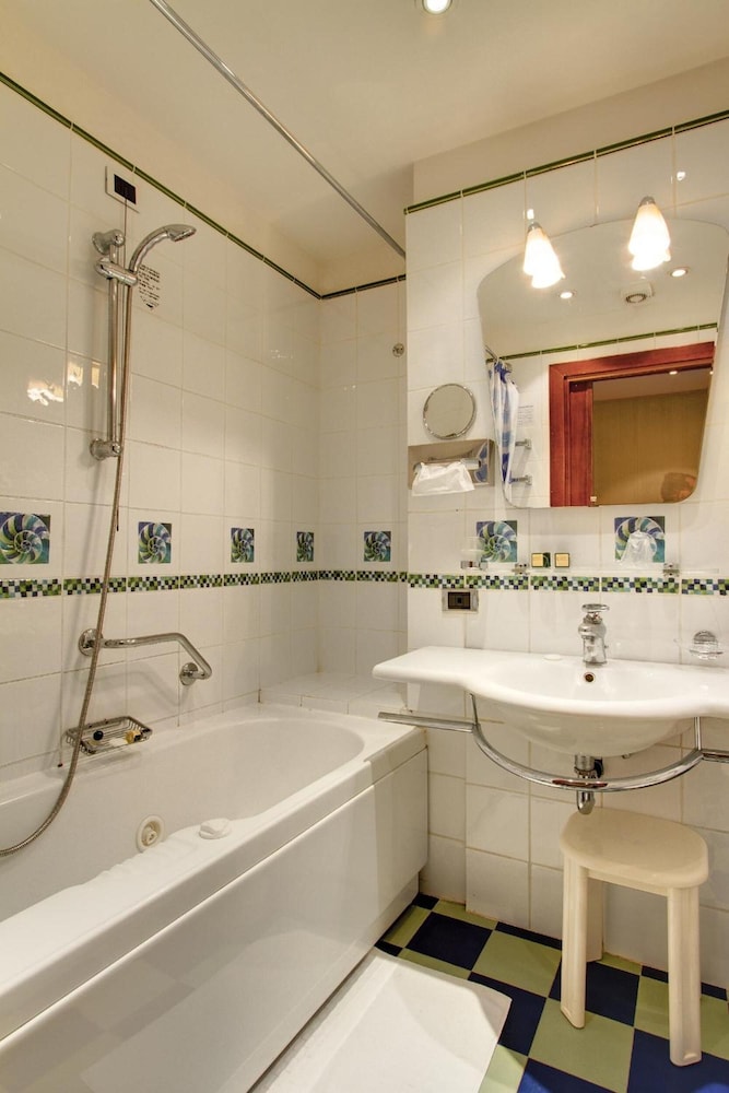 

Catania - Roma - Hotel Corot