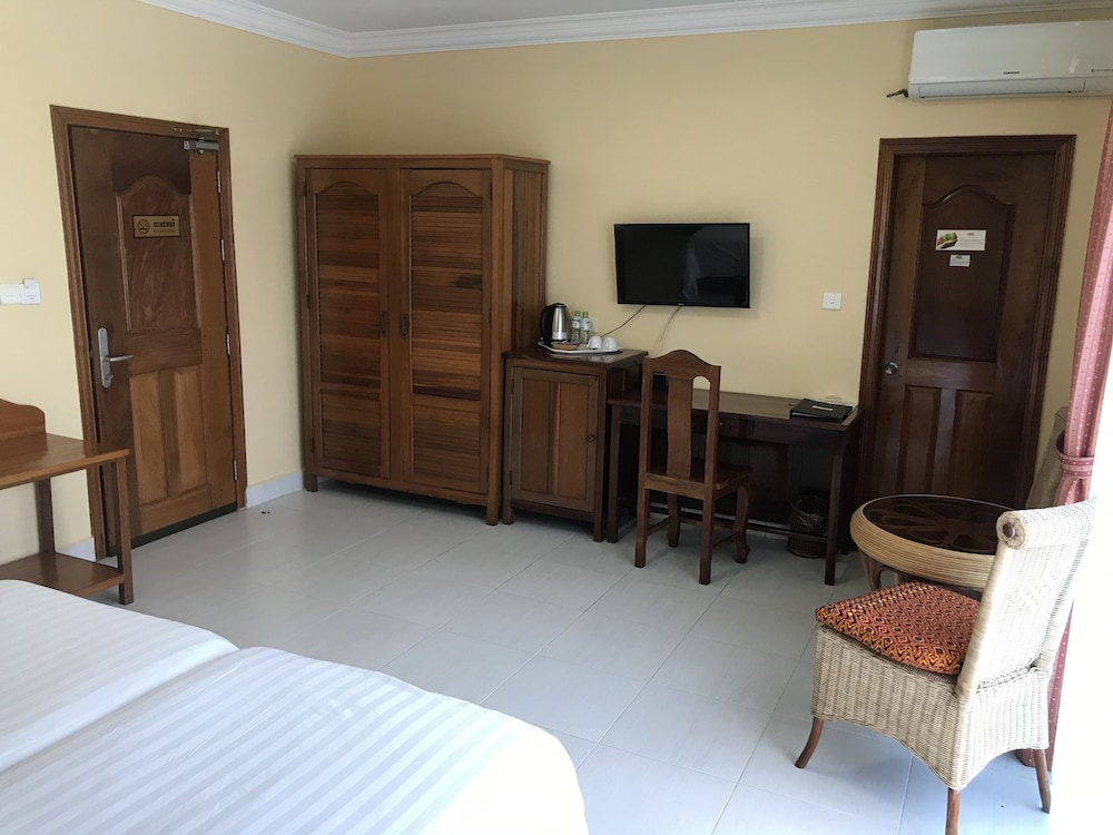 

Milano - Sihanoukville - Don Bosco Hotel School