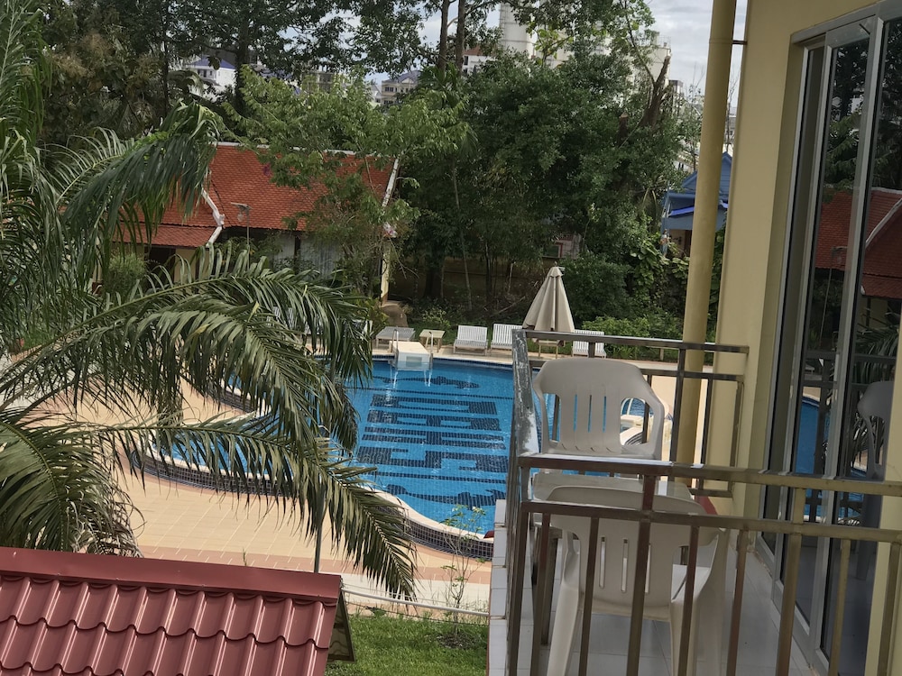 

Milano - Sihanoukville - Don Bosco Hotel School