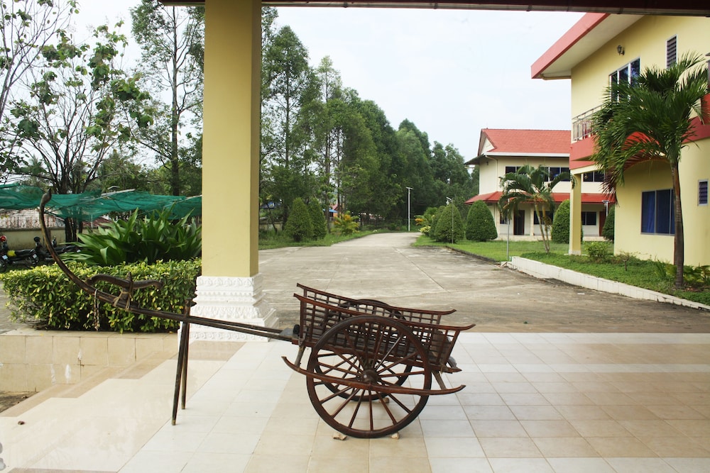 

Milano - Sihanoukville - Don Bosco Hotel School