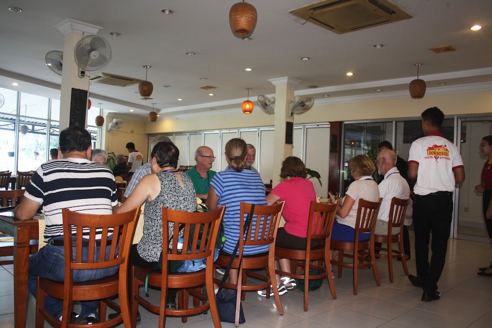 

Milano - Sihanoukville - Don Bosco Hotel School