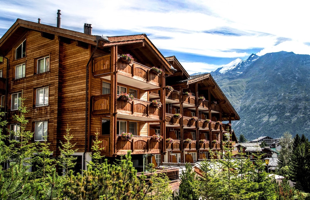 

Milano - Saas-Fee - Wellnesshotel Schweizerhof
