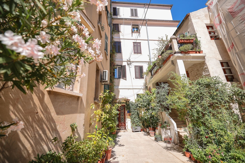 

Roma - Preko - City Premium old town rooms