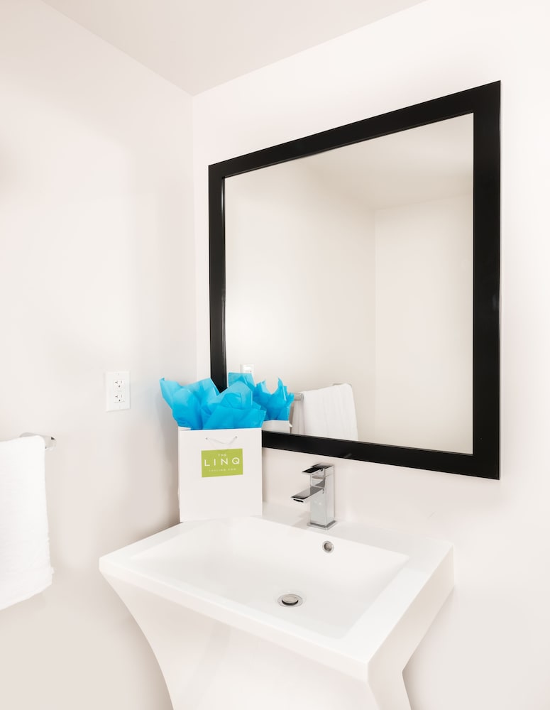 

Bologna - Las Vegas (NV) - The LINQ Hotel + Experience