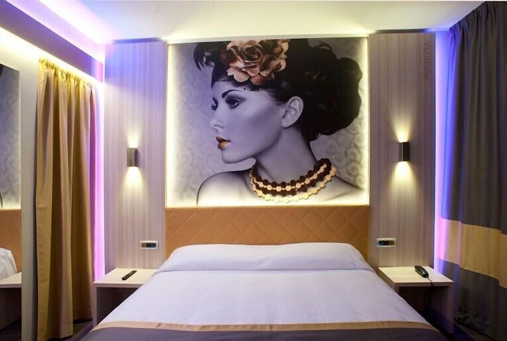 

Catania - Novara - Hotel Camelia