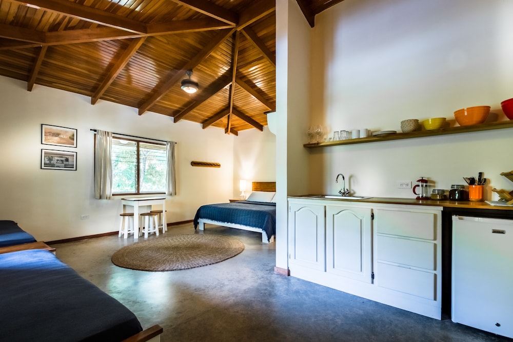 

Milano - Nosara - Sunset Shack Hotel